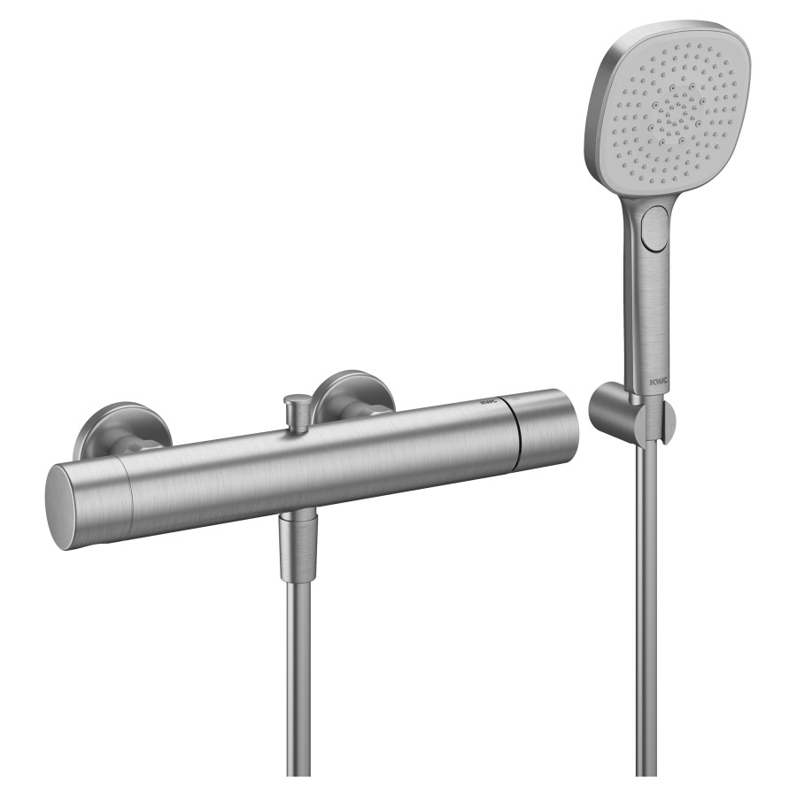 Mélangeur de bain ORA
E 153 mm, raccords d'arrêt
1/2" x 3/4", avec douche
tuyau de douche 160 cm, support